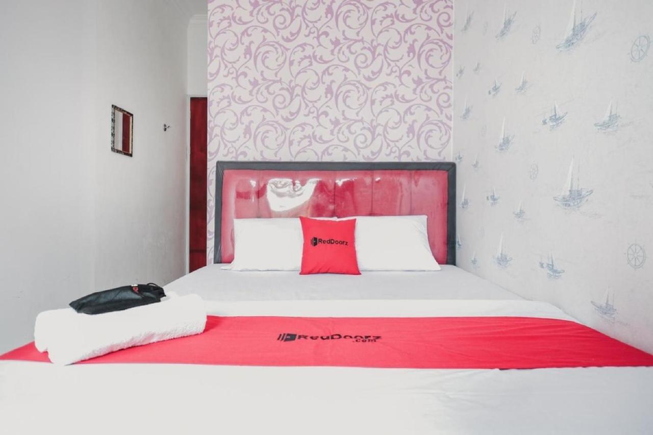 فندق Reddoorz Near Nagoya Hill Batam 4 Jodoh  المظهر الخارجي الصورة
