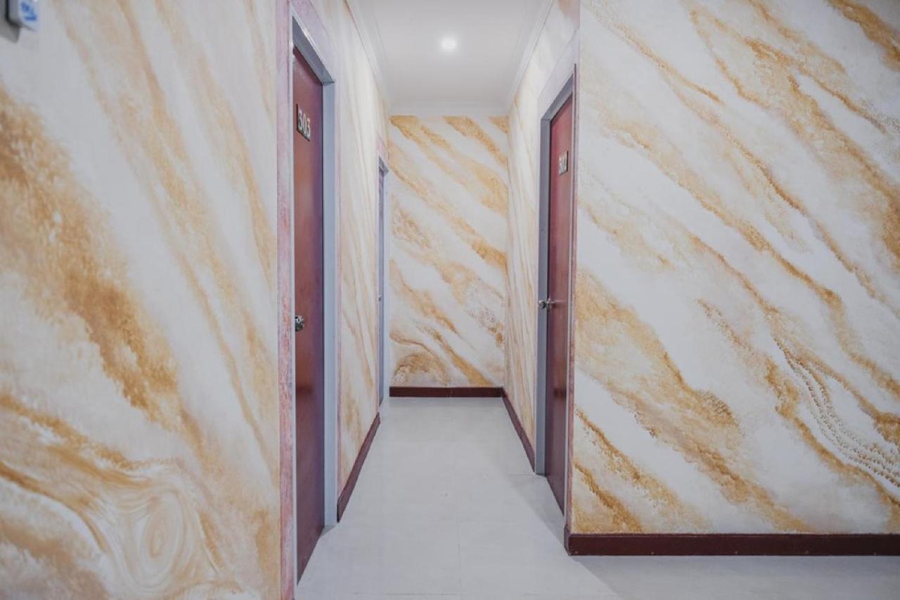 فندق Reddoorz Near Nagoya Hill Batam 4 Jodoh  المظهر الخارجي الصورة