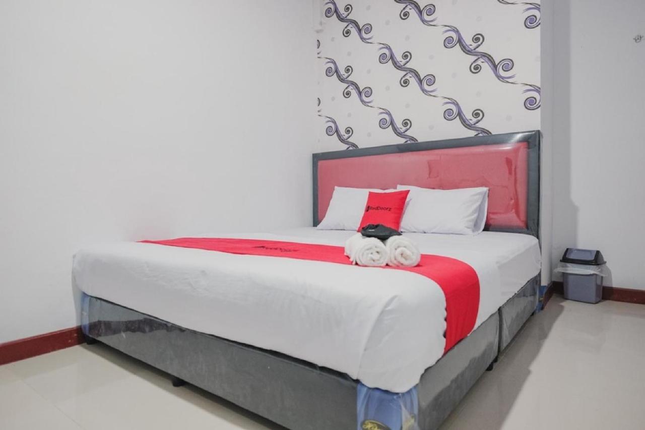 فندق Reddoorz Near Nagoya Hill Batam 4 Jodoh  المظهر الخارجي الصورة